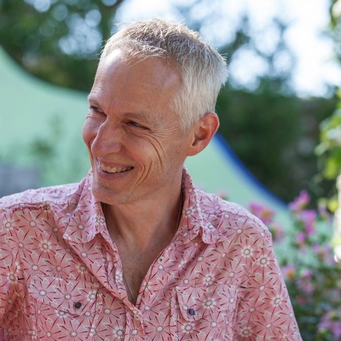 Owner of La Foret Souriante and co organisator of the Creative holidays in France