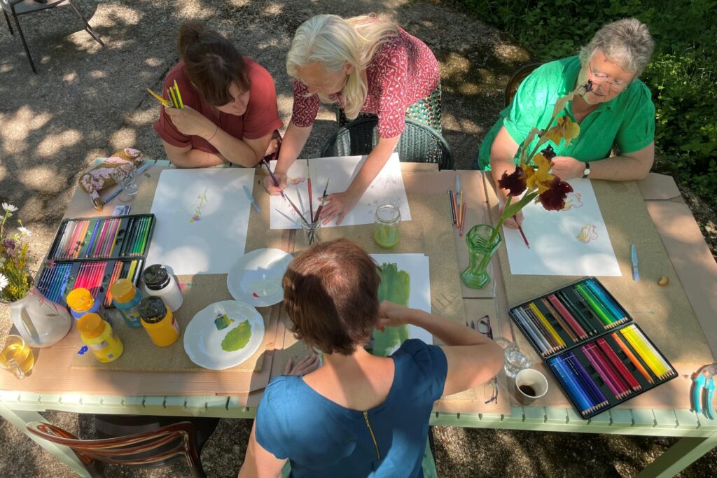 learn how to draw on a painting holiday in France